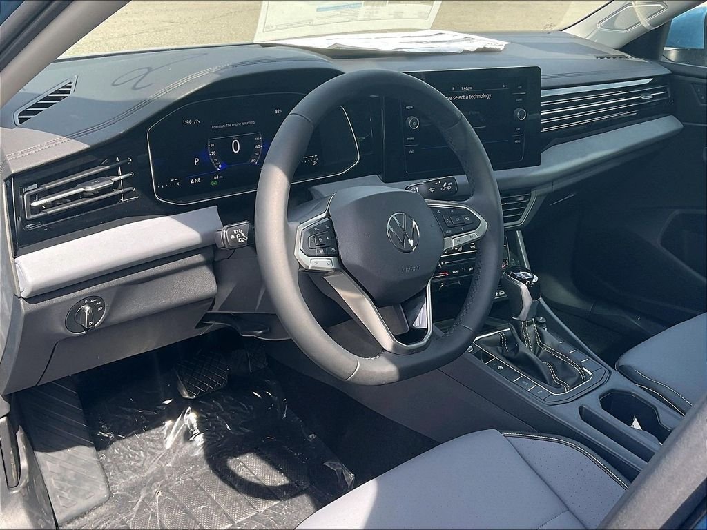 New 2026 Volkswagen Jetta SE FWD image 9