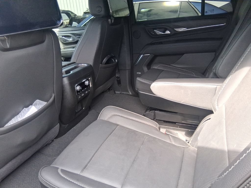 Used 2024 GMC Yukon Denali w/ Denali Reserve Package AWD/4WD image 13