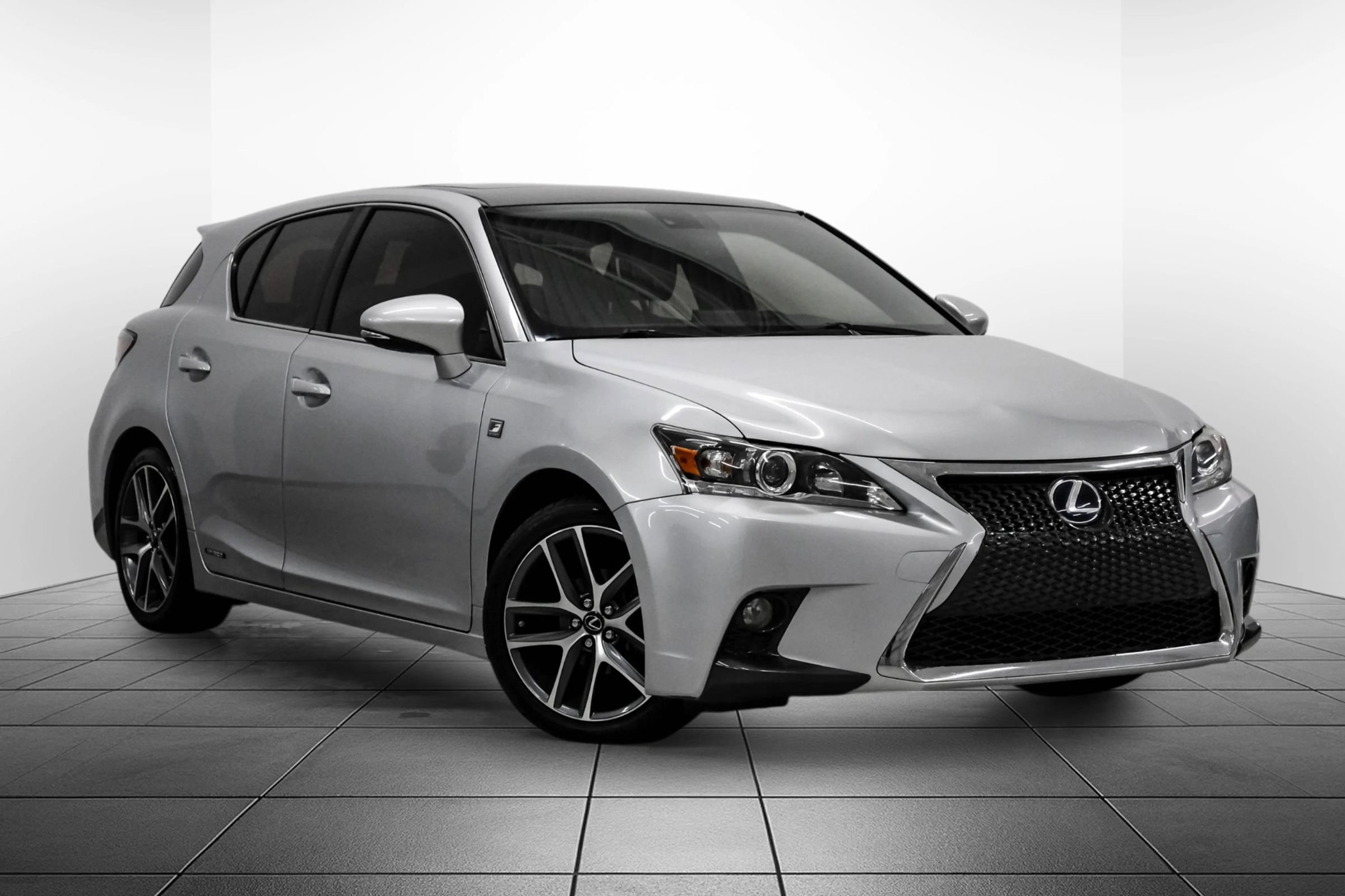 Used 2016 Lexus CT 200h w/ Navigation Package FWD image 7