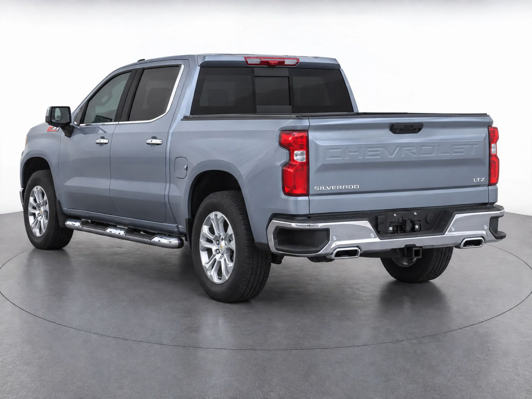 Used 2026 Chevrolet Silverado 1500 LTZ w/ LTZ Premium Package AWD/4WD image 3