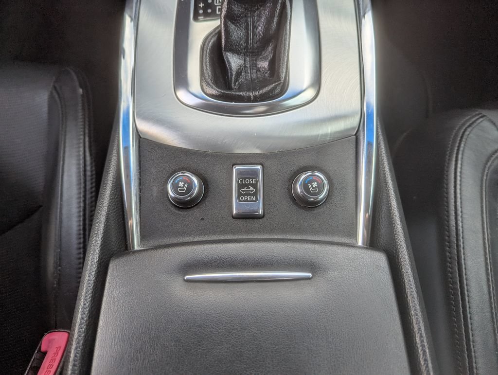Used 2013 INFINITI G37 Convertible w/ Premium Pkg RWD image 26
