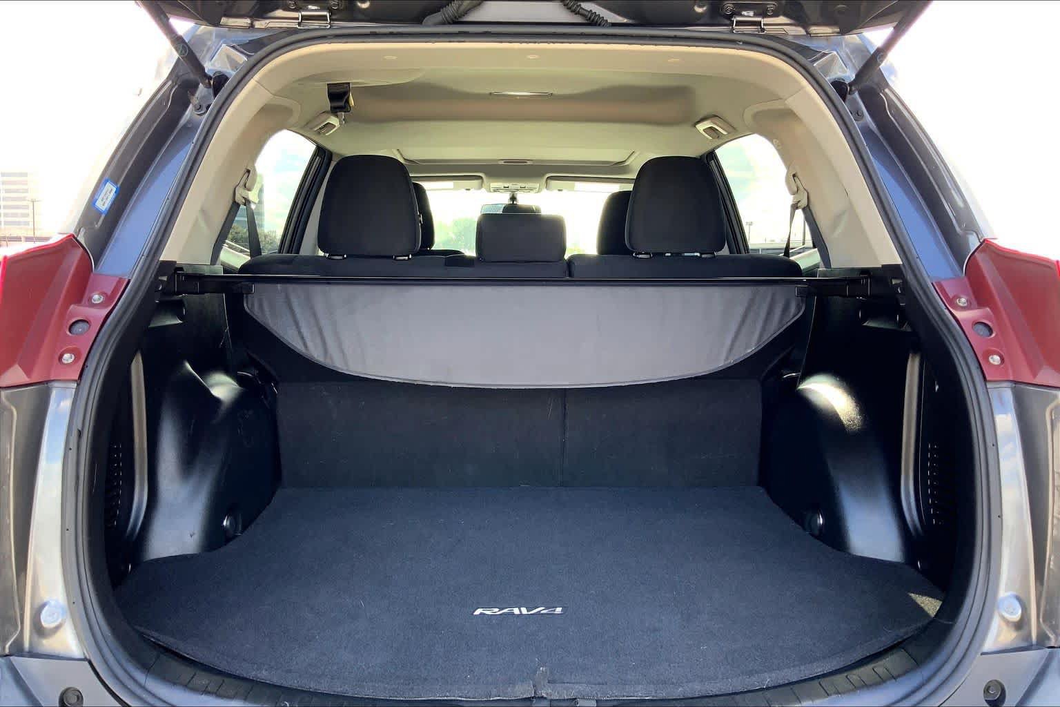 Used 2013 Toyota RAV4 XLE FWD image 34
