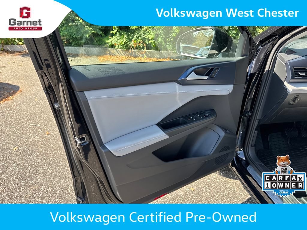 Certified 2024 Volkswagen Taos SE AWD/4WD image 11