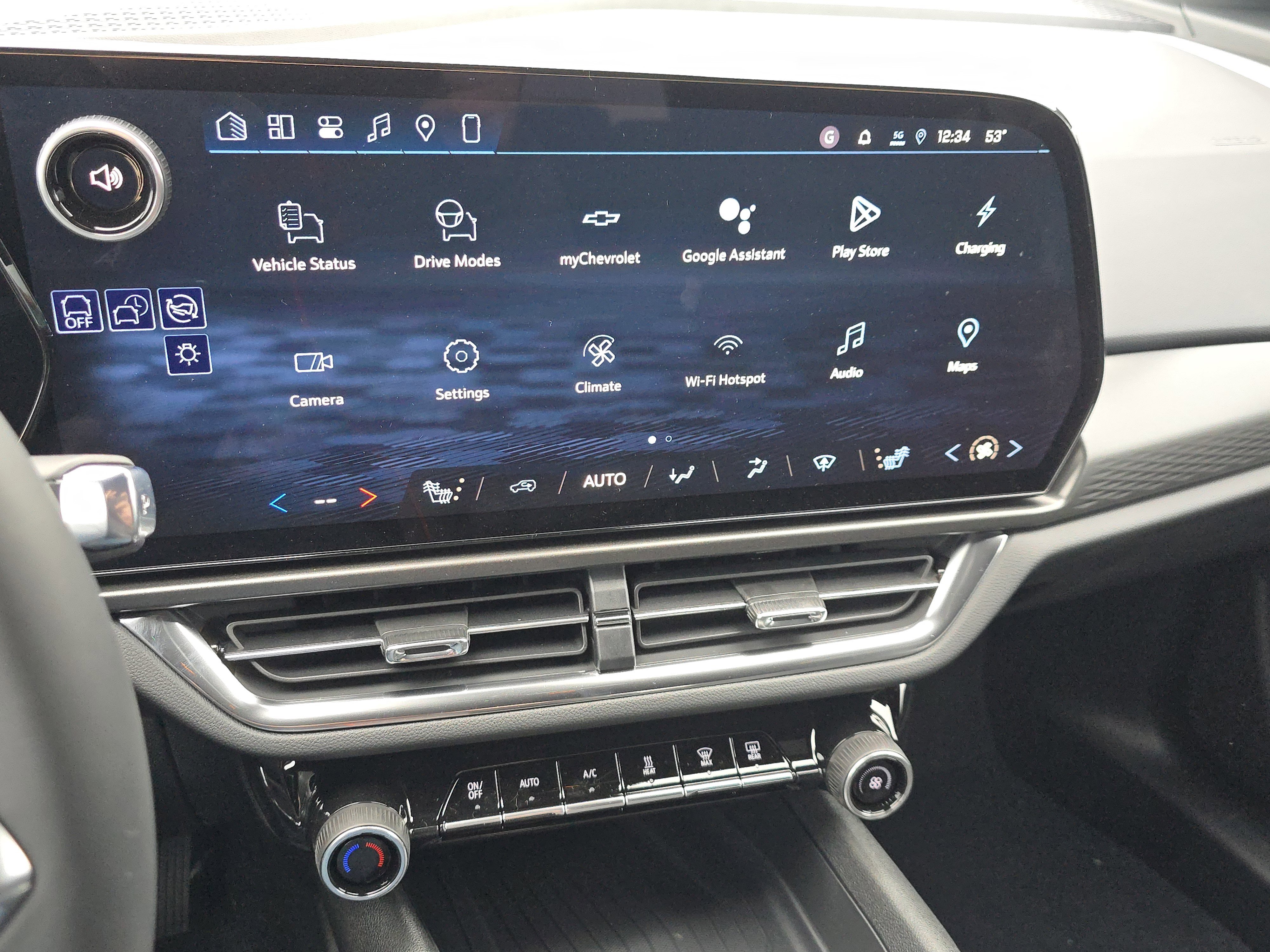 New 2026 Chevrolet Equinox EV LT image 30