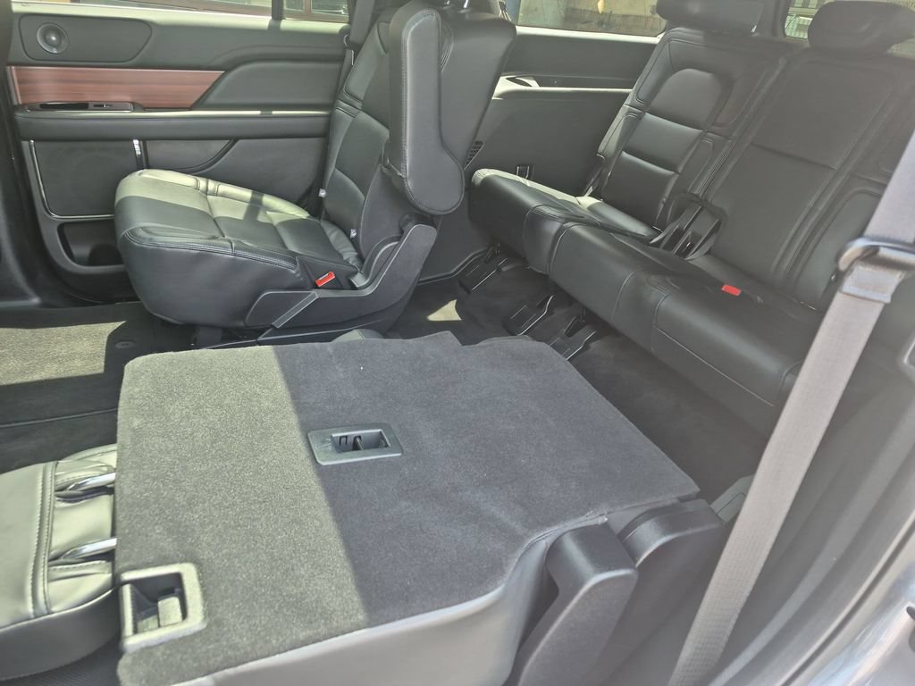 Used 2021 Lincoln Navigator Reserve AWD/4WD image 31