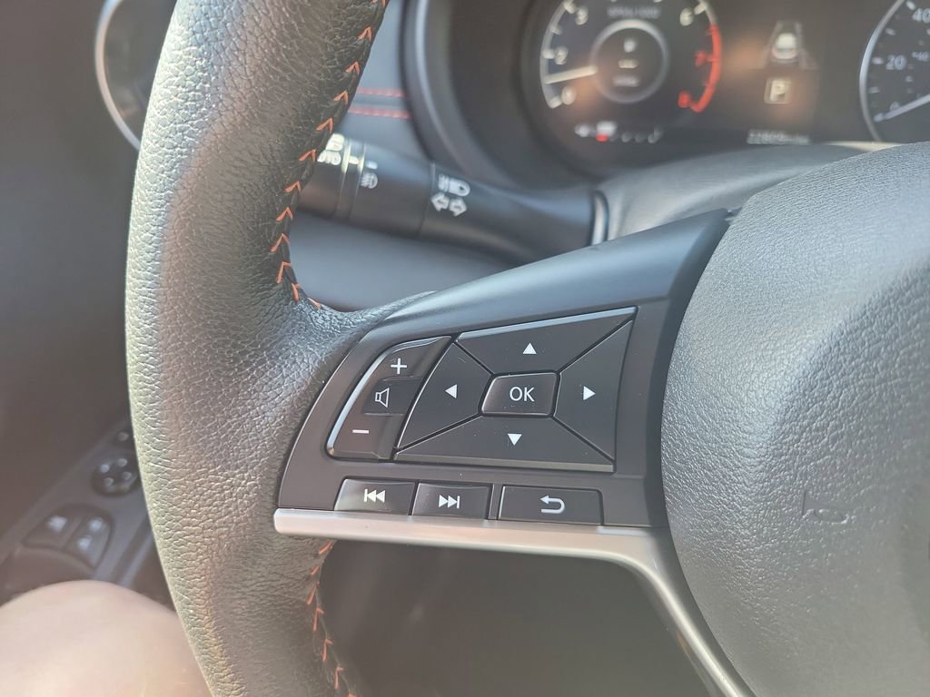 Used 2023 Nissan Kicks SR w/ SR Premium Package FWD image 14