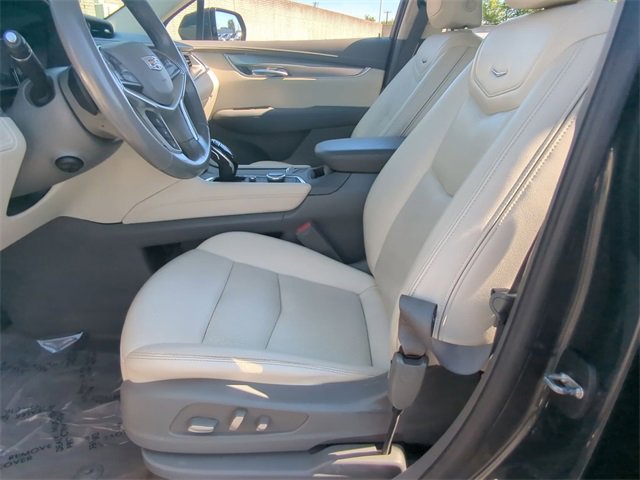 Used 2022 Cadillac XT5 Premium Luxury image 15