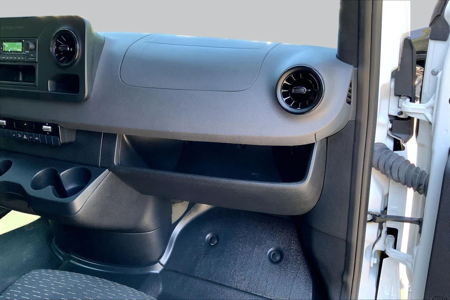 Used 2022 Mercedes-Benz Sprinter 2500 image 20