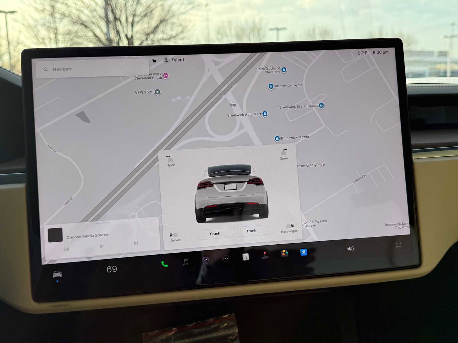Used 2022 Tesla Model X image 27