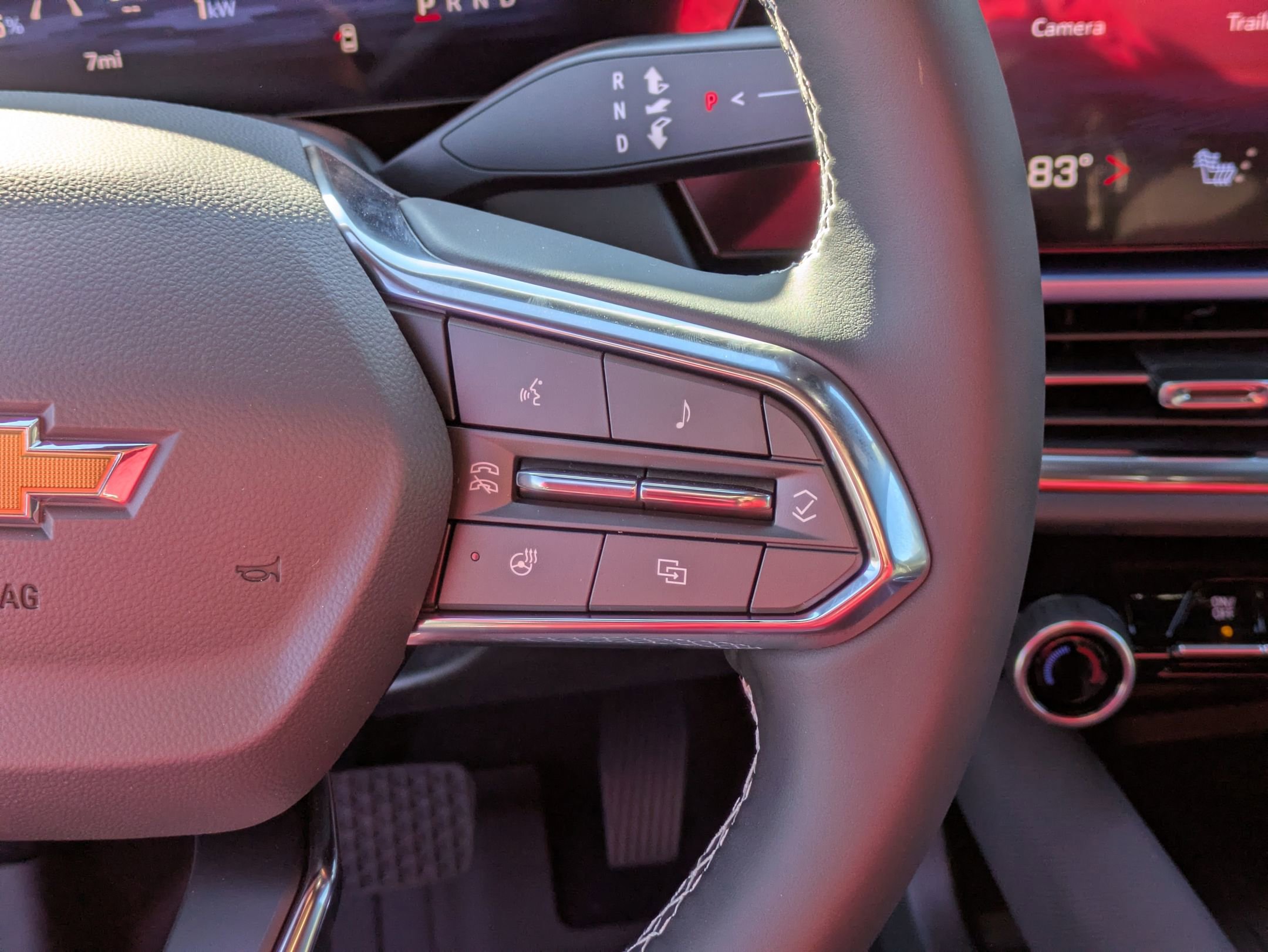 New 2026 Chevrolet Equinox EV LT AWD/4WD image 13