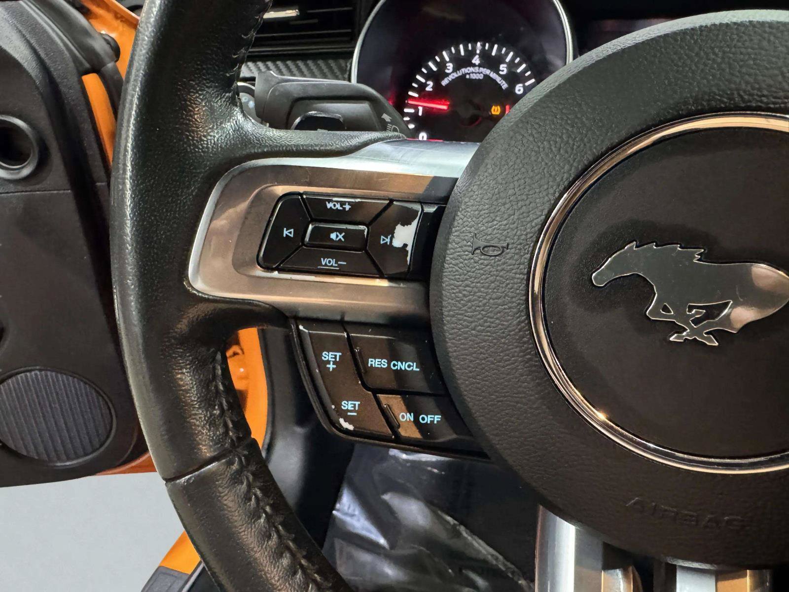 Used 2020 Ford Mustang Coupe RWD image 25