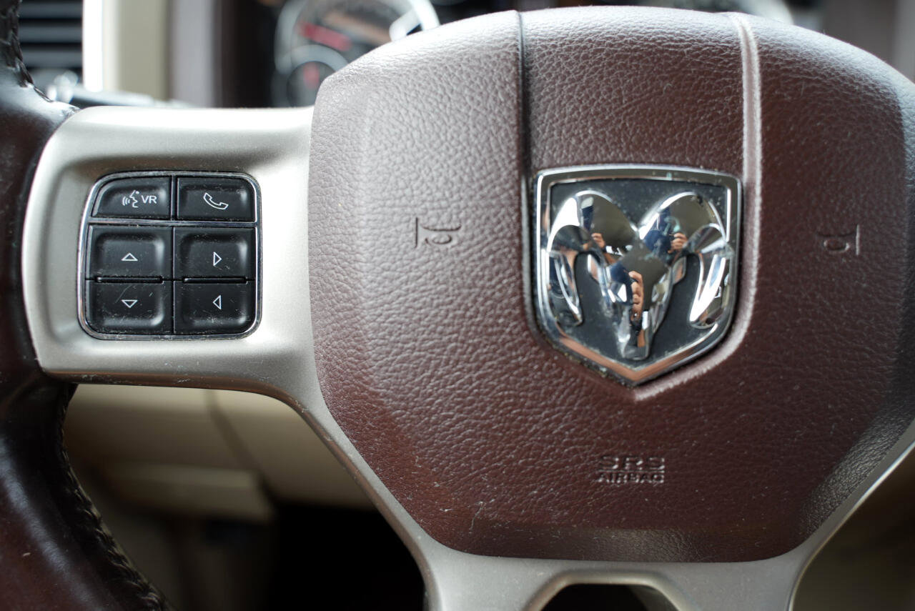 Used 2014 RAM 1500 Laramie w/ Convenience Group image 33