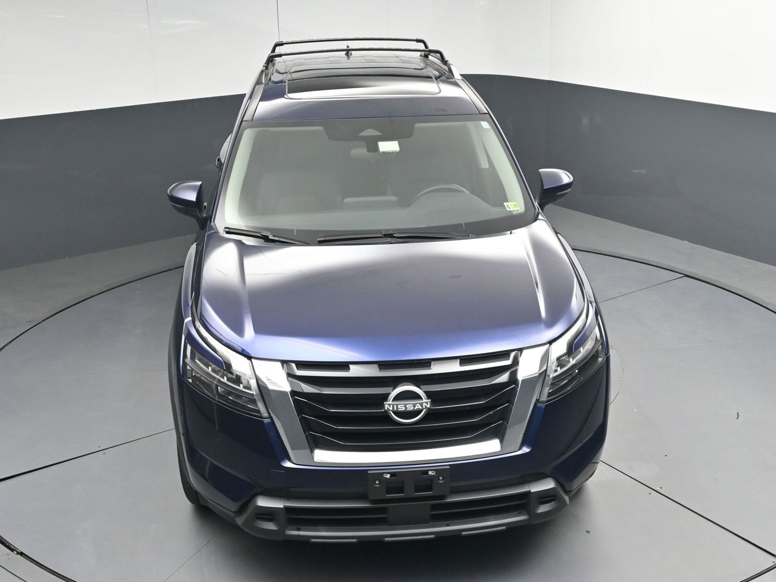 Used 2023 Nissan Pathfinder SV w/ SV Premium Package image 32