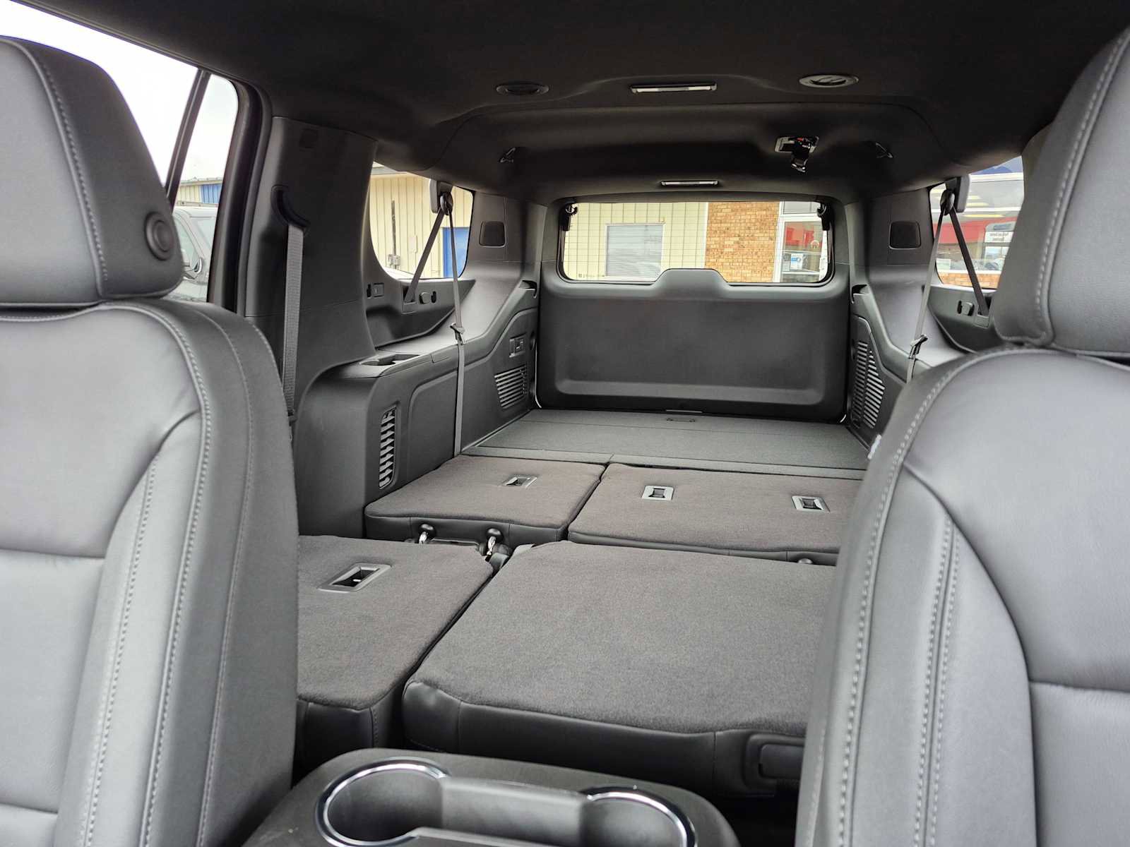 New 2026 Chevrolet Suburban LT w/ Comfort Package AWD/4WD image 21