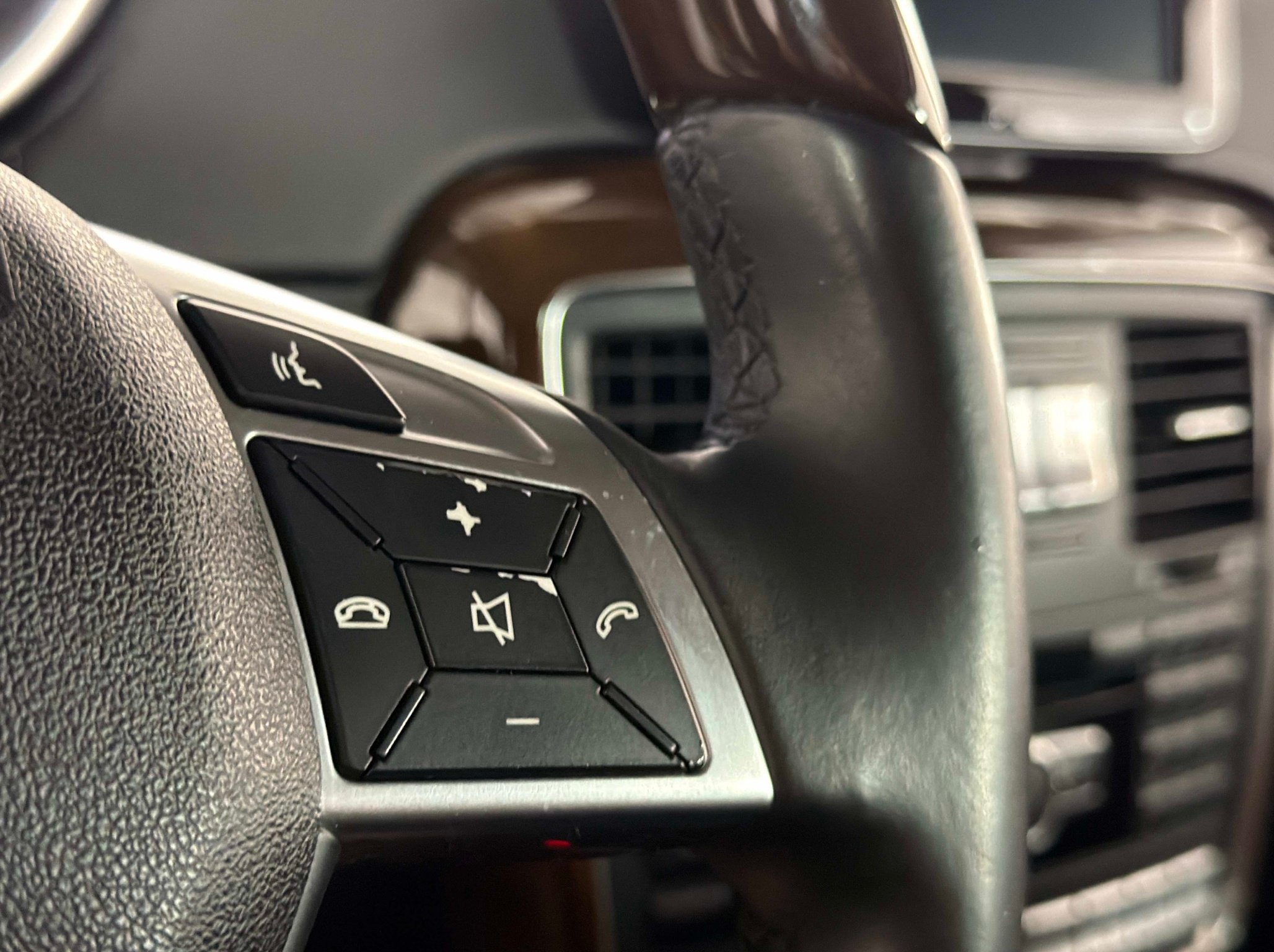 Used 2014 Mercedes-Benz G 550 image 41