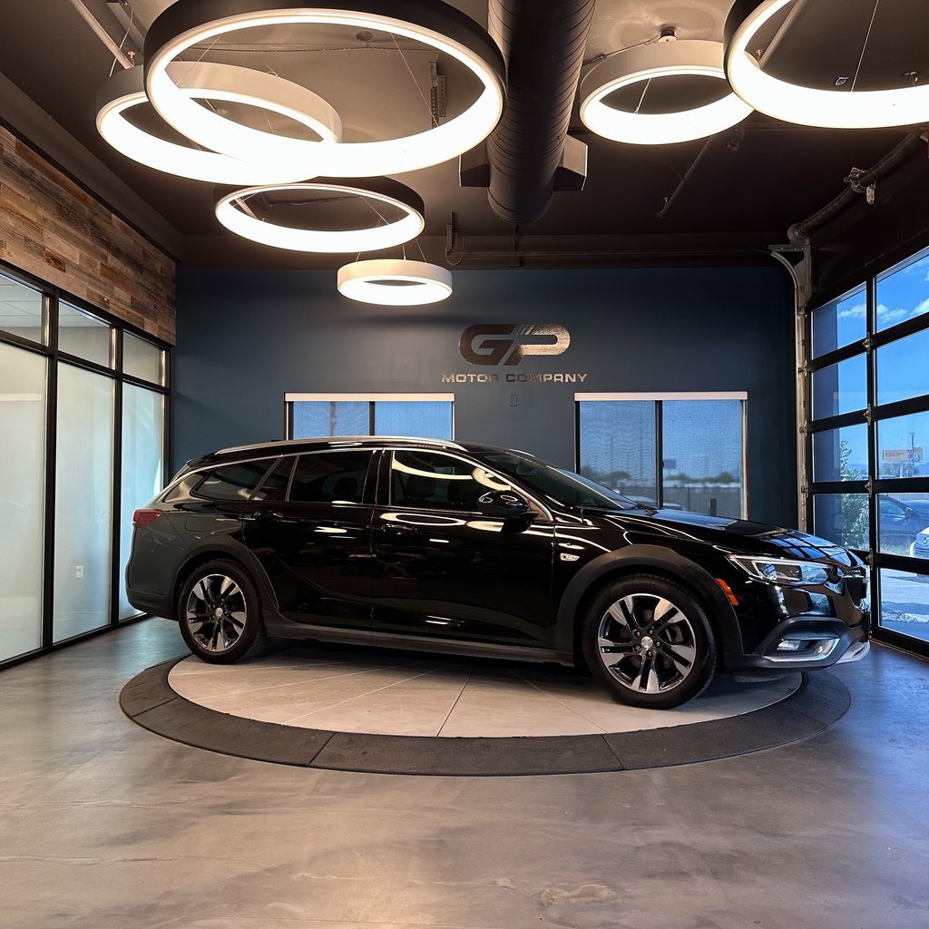 Used 2018 Buick Regal Essence w/ Driver Confidence Package #1