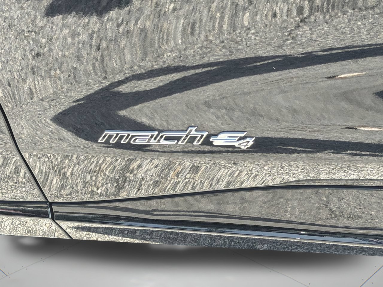 Used 2025 Ford Mustang Mach-E Premium w/ Sport Appearance Package AWD/4WD image 10
