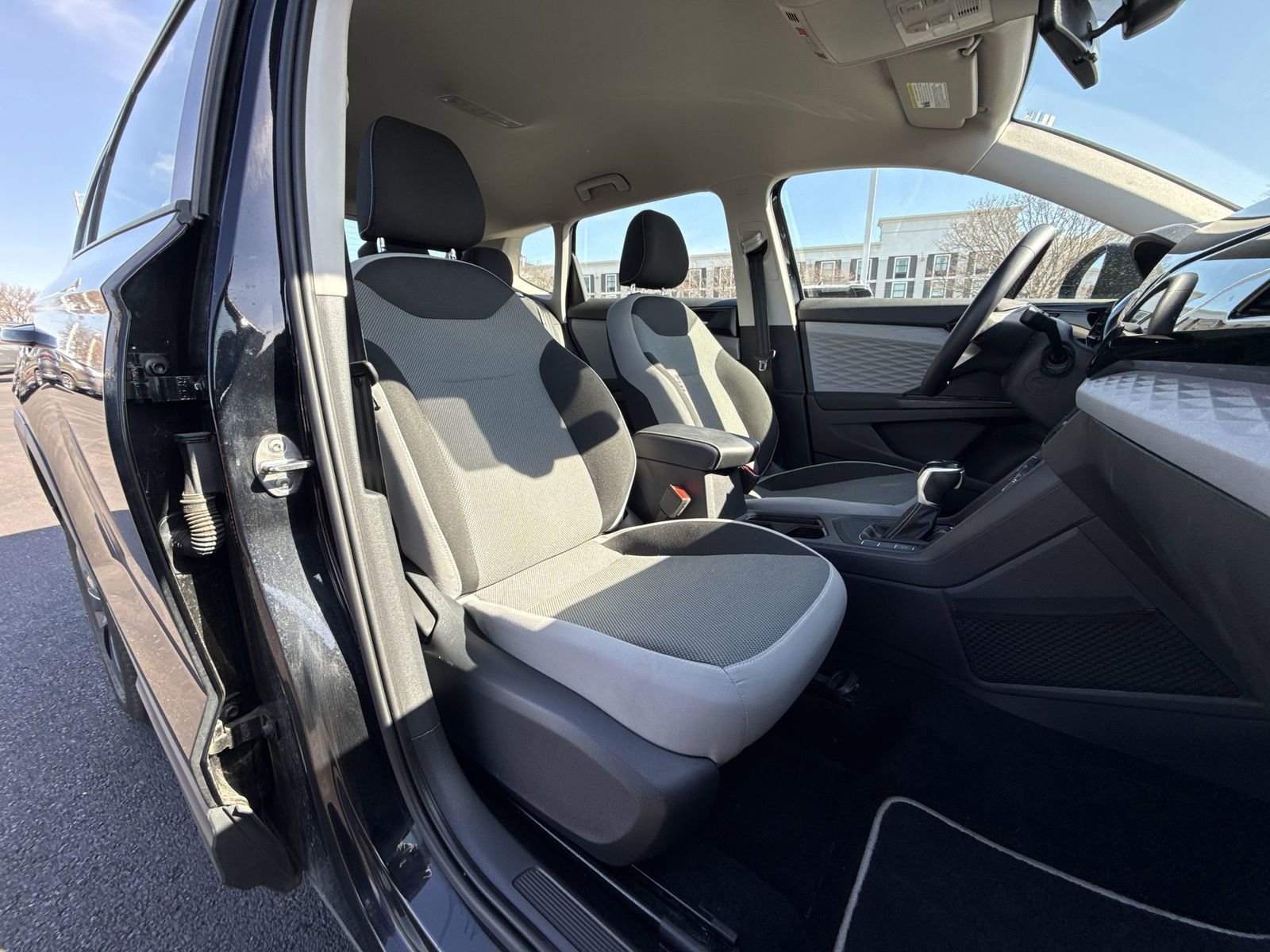 Used 2022 Volkswagen Taos S image 25