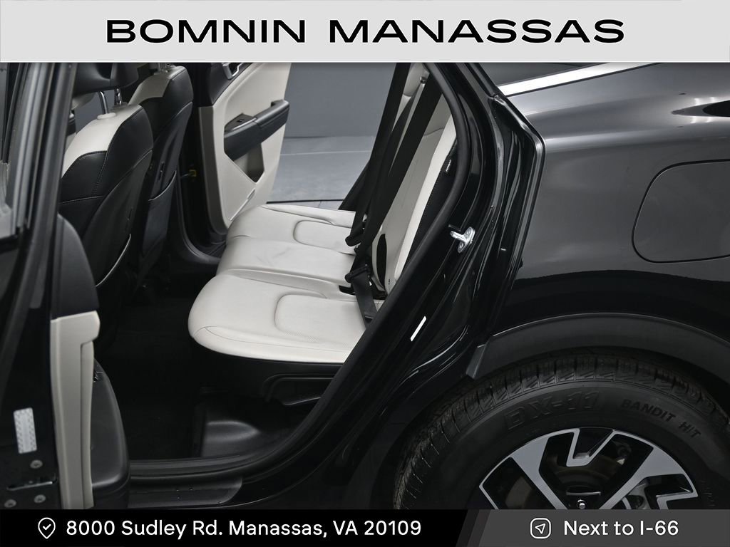 Used 2024 Kia Sportage EX image 12