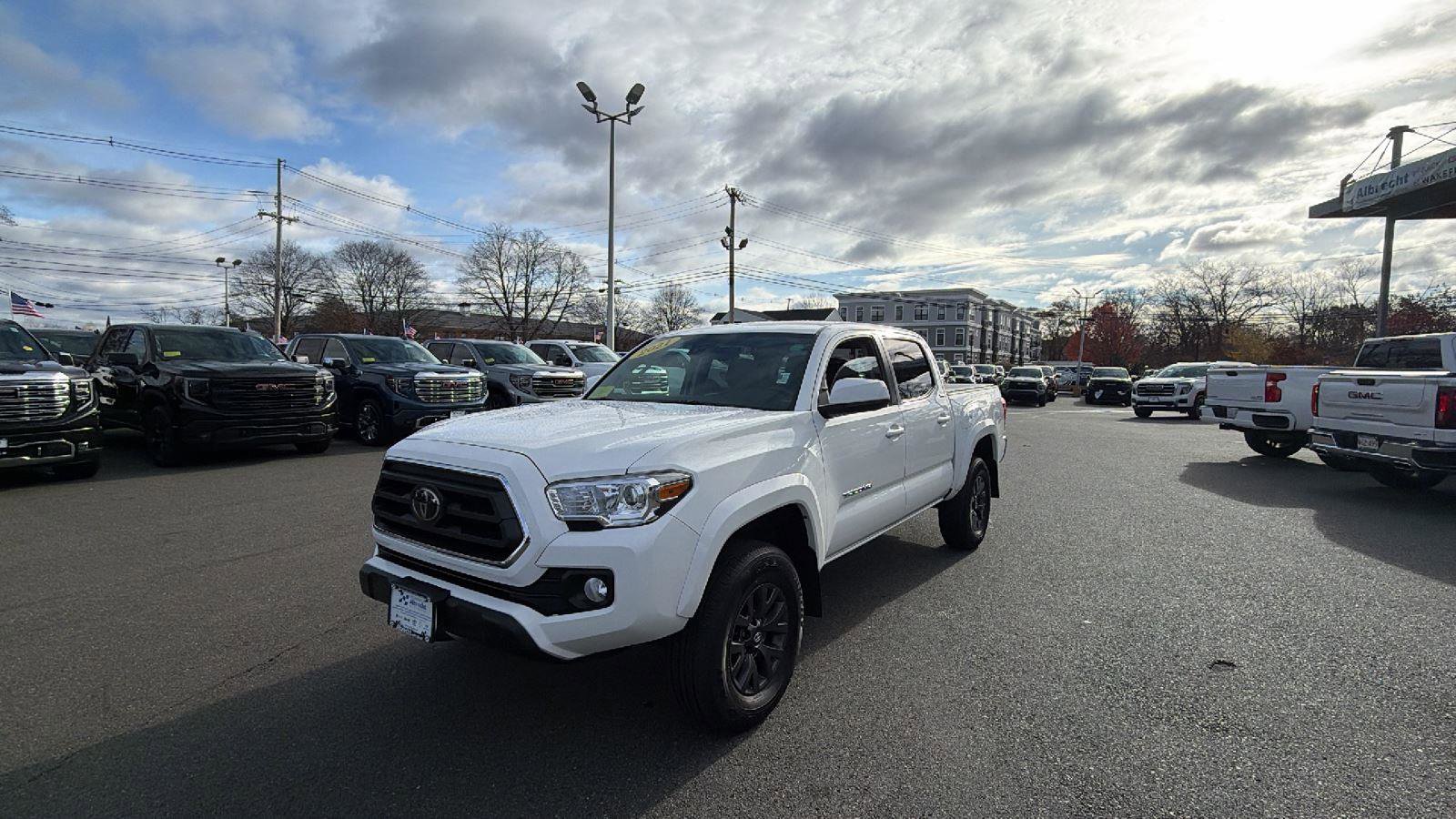 Used 2021 Toyota Tacoma SR5 image 3