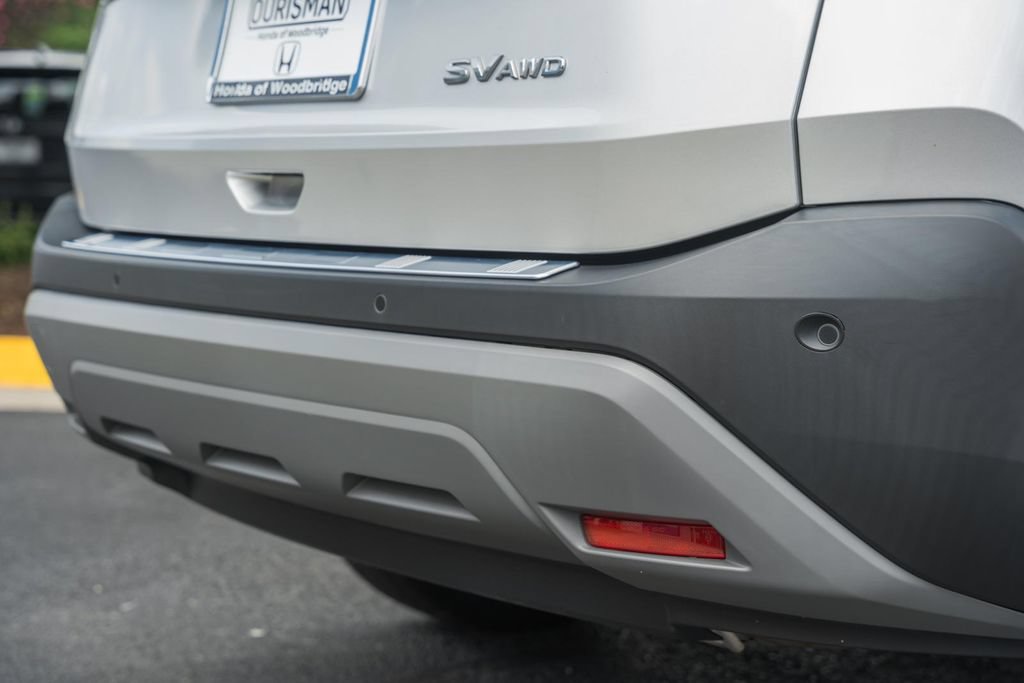 Used 2023 Nissan Rogue SV AWD/4WD image 9