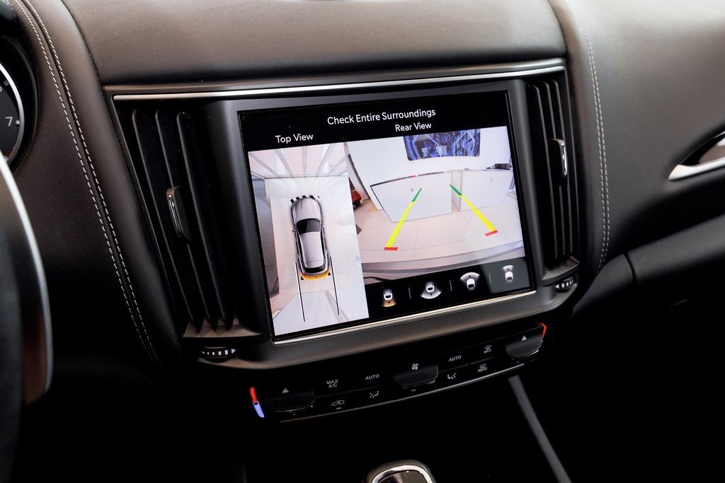 Used 2021 Maserati Levante S GranSport image 28