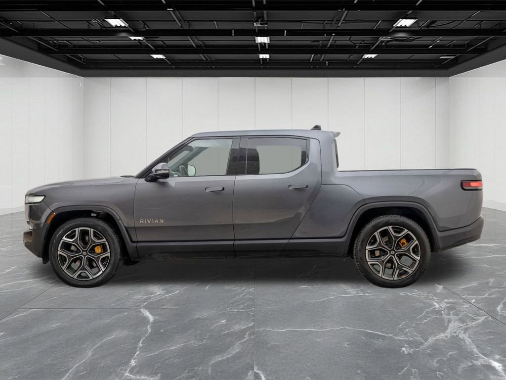 Used 2022 Rivian R1T Adventure image 3