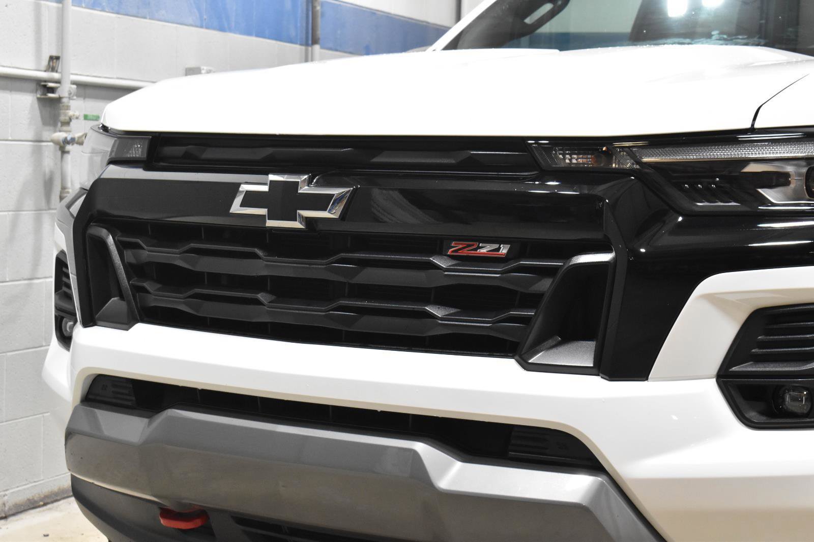 Used 2024 Chevrolet Colorado Z71 AWD/4WD image 32