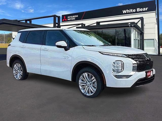 New 2025 Mitsubishi Outlander ES