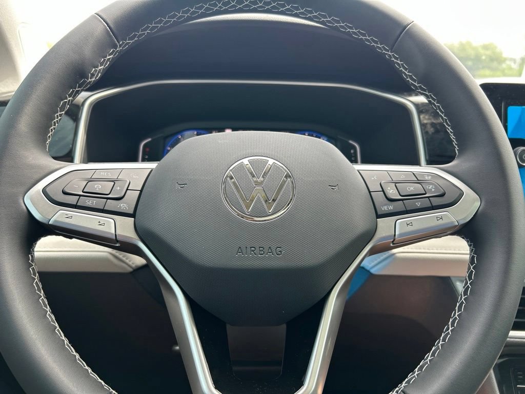 New 2026 Volkswagen Taos SEL AWD/4WD image 24