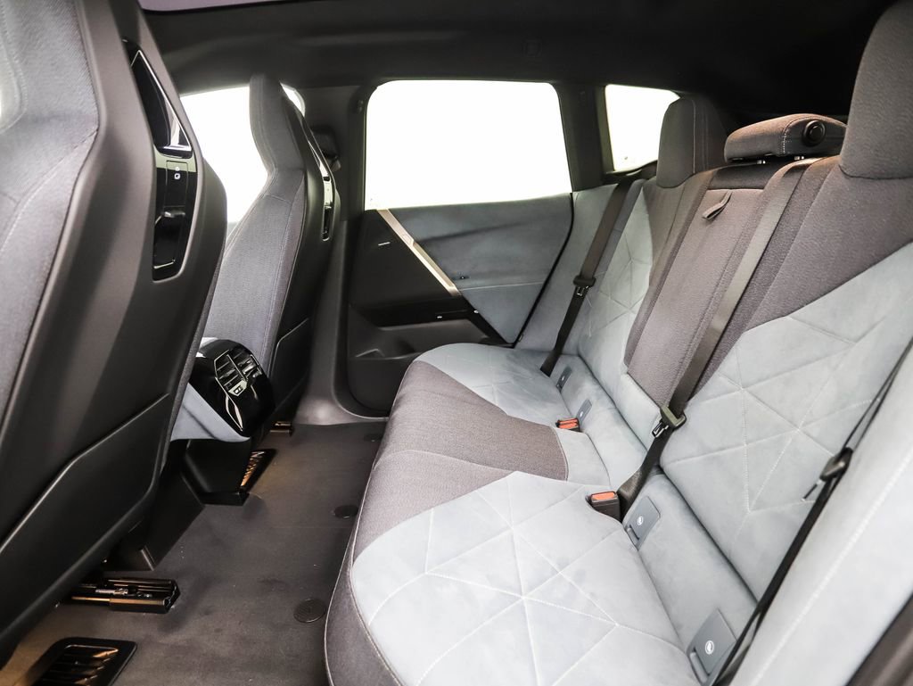 New 2026 BMW iX xDrive45 image 21