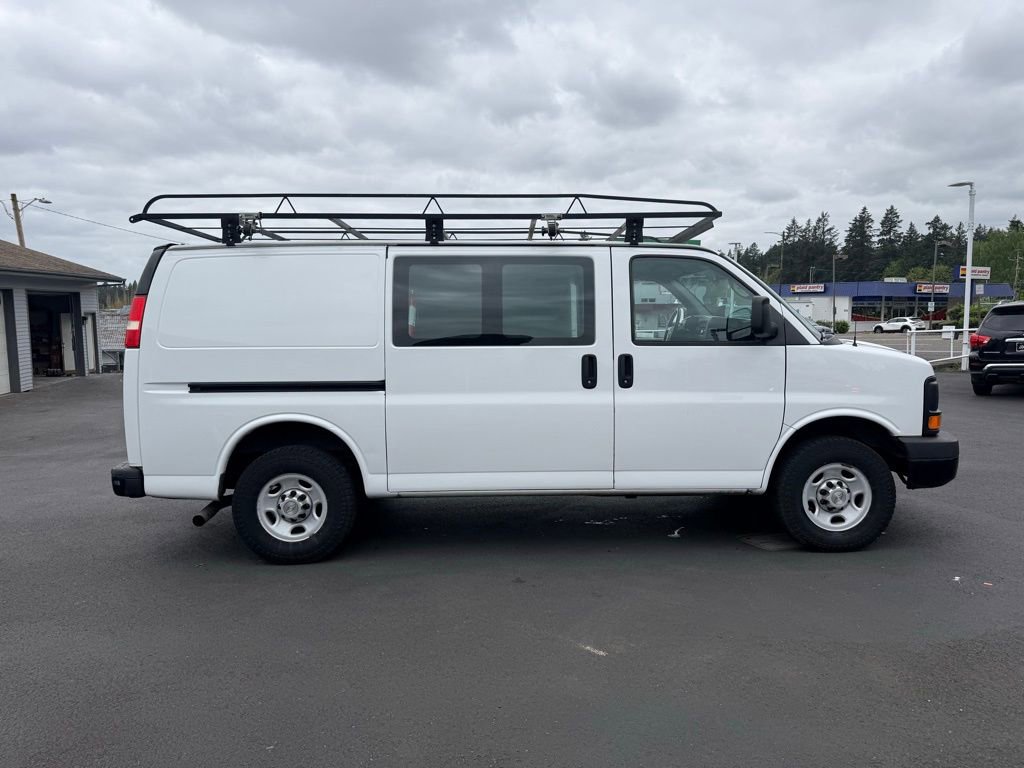 Used 2014 Chevrolet Express 3500 RWD image 6