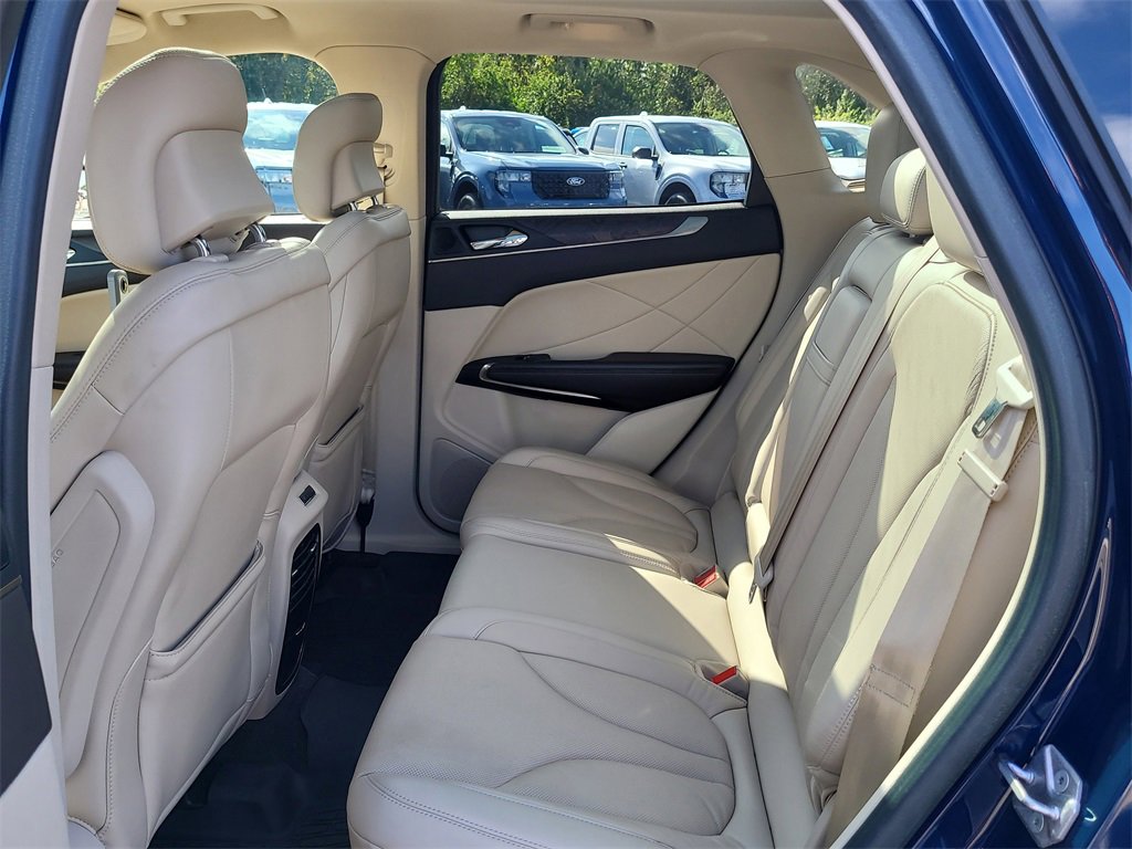 Used 2018 Lincoln MKC Reserve w/ Lincoln MKC Climate Package image 12