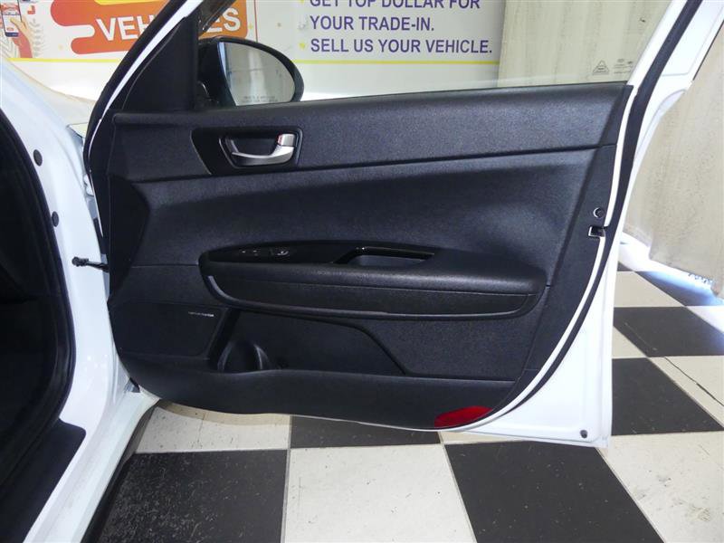 Used 2020 Kia Optima SX image 17