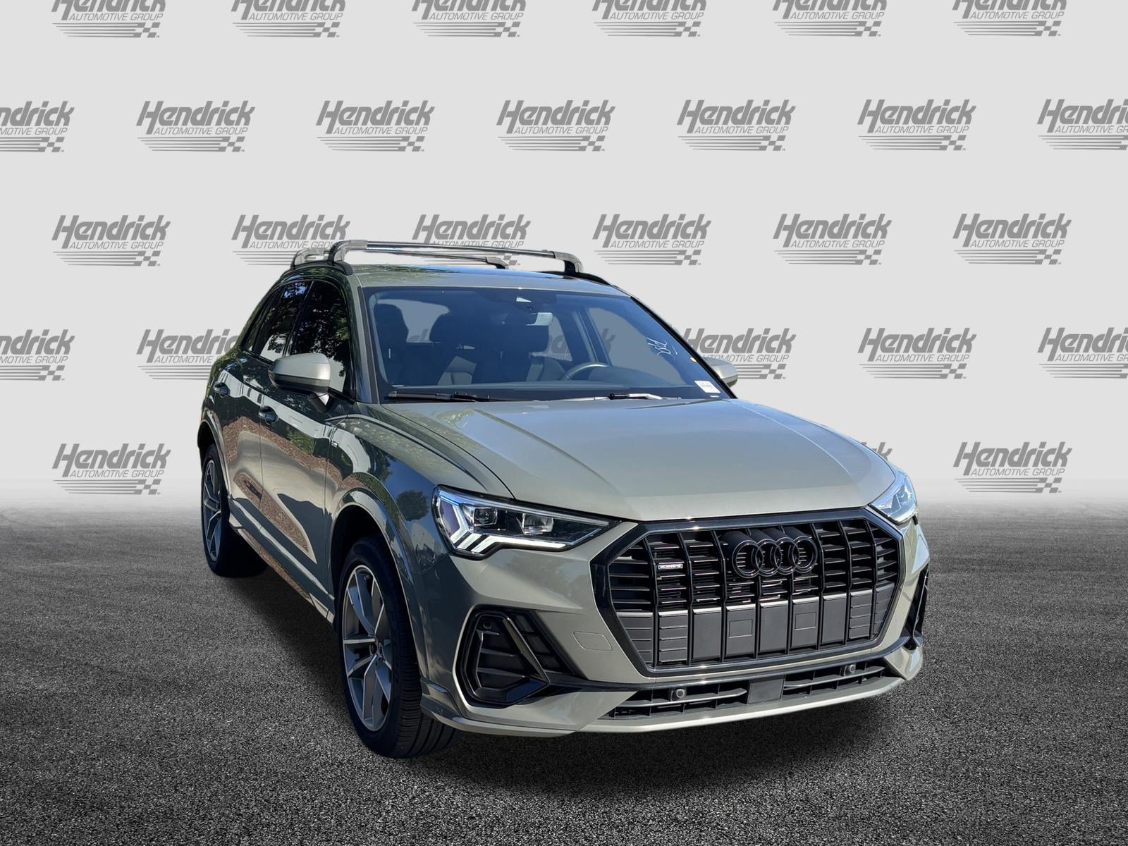 Used 2025 Audi Q3 2.0T Premium AWD/4WD image 2