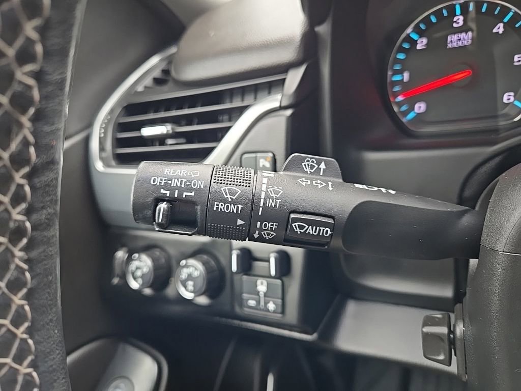 Used 2019 Chevrolet Suburban LT AWD/4WD image 19