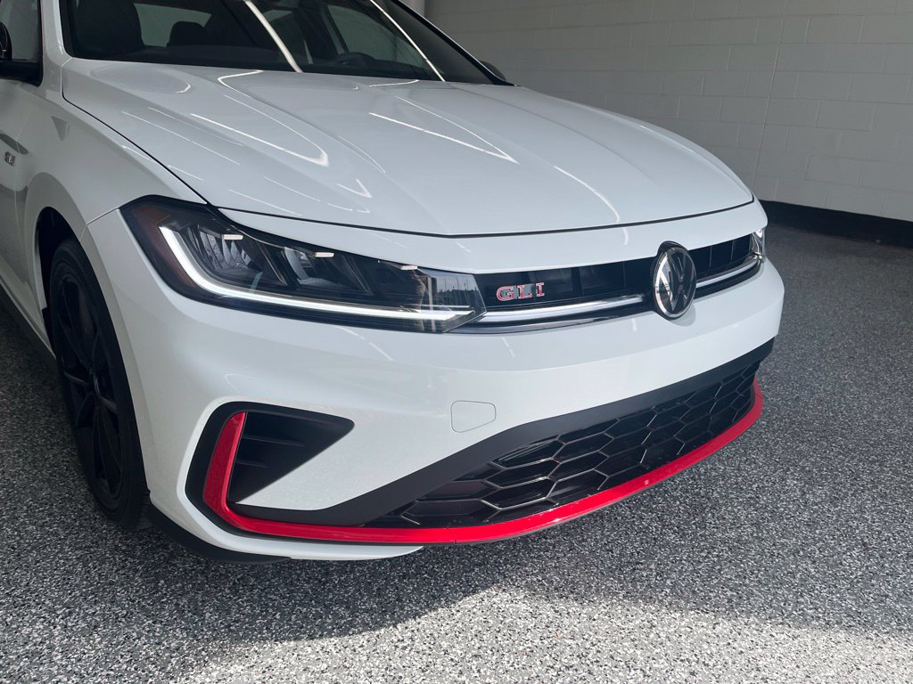 New 2027 Volkswagen Jetta GLI Autobahn FWD image 11