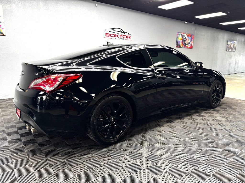 Used 2016 Hyundai Genesis 3.8 RWD image 15