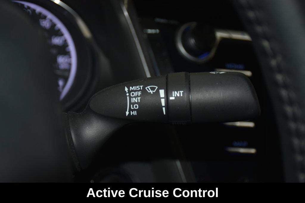 Used 2020 Toyota Camry XLE FWD image 17