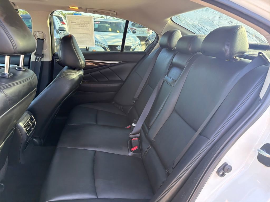 Used 2018 INFINITI Q50 Luxe w/ Essential Package (3.0T Luxe) RWD image 19