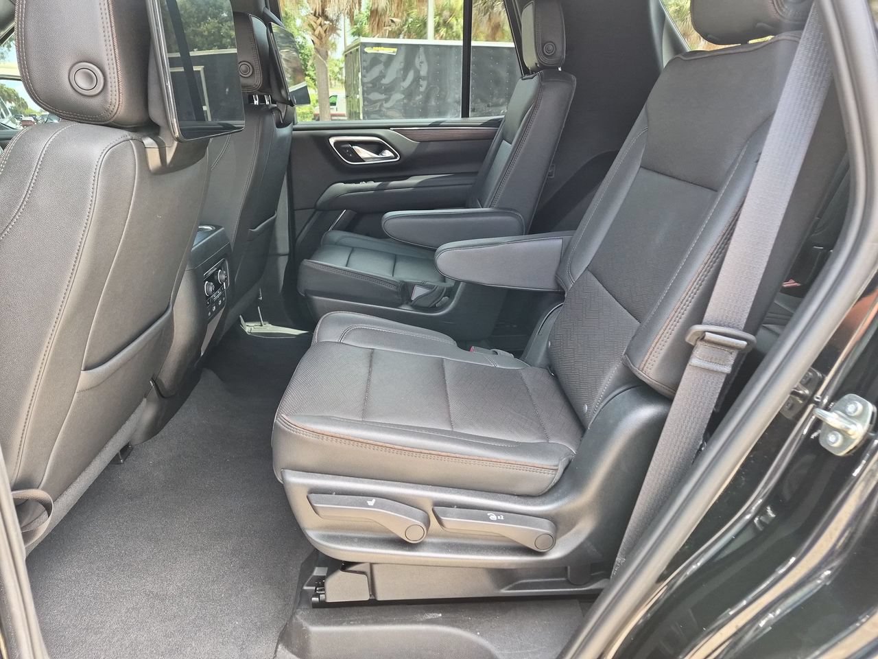 Certified 2023 Chevrolet Tahoe High Country w/ Advanced Technology Package AWD/4WD image 20