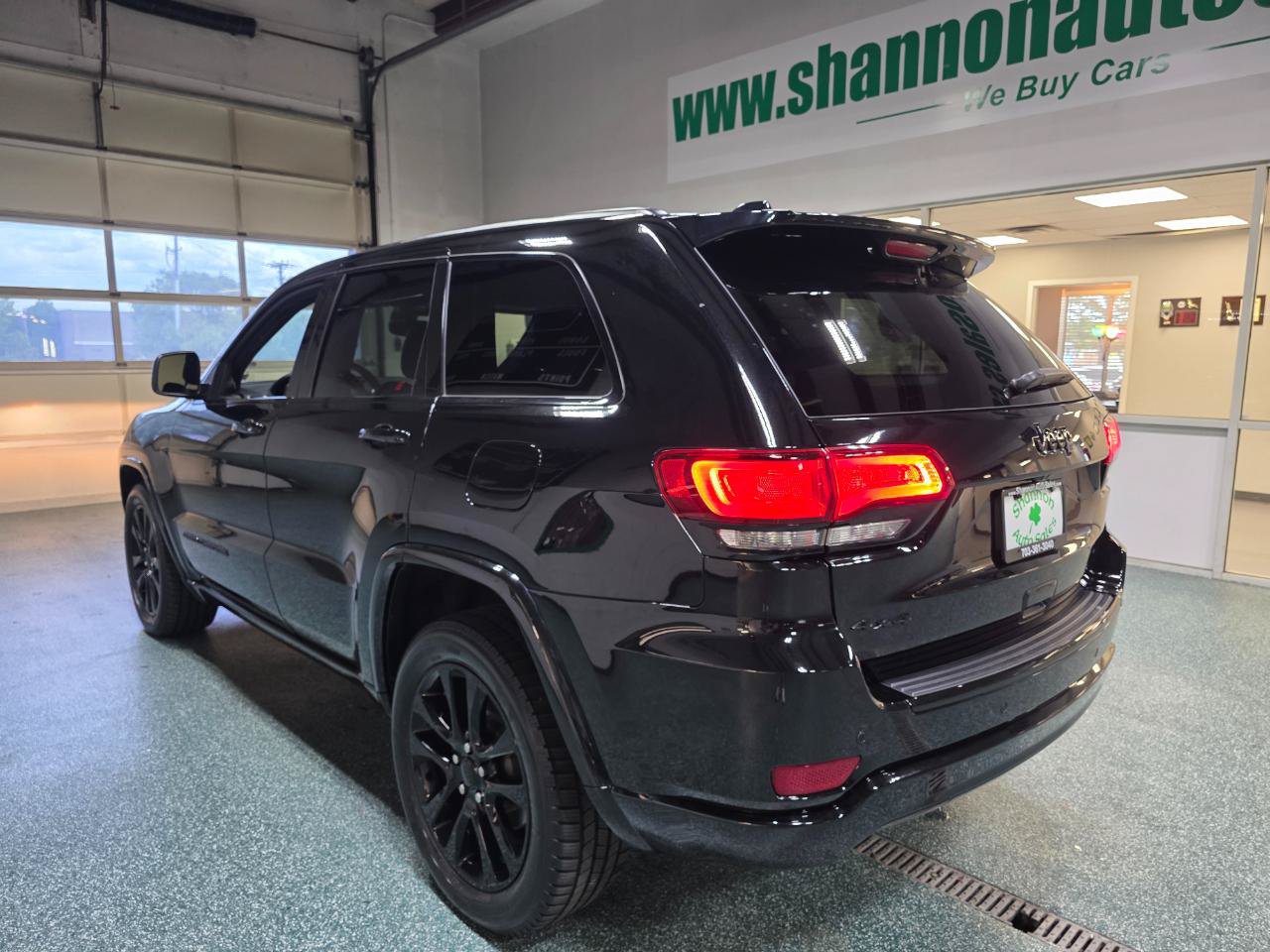 Used 2017 Jeep Grand Cherokee Altitude AWD/4WD image 9