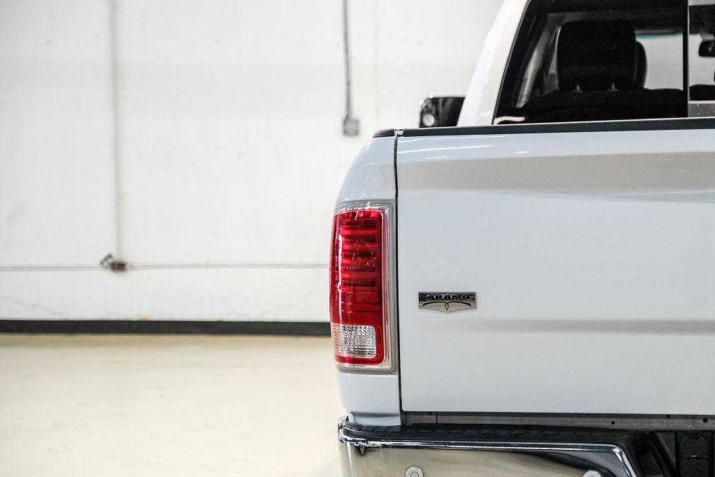 Used 2018 RAM 1500 Laramie AWD/4WD image 42