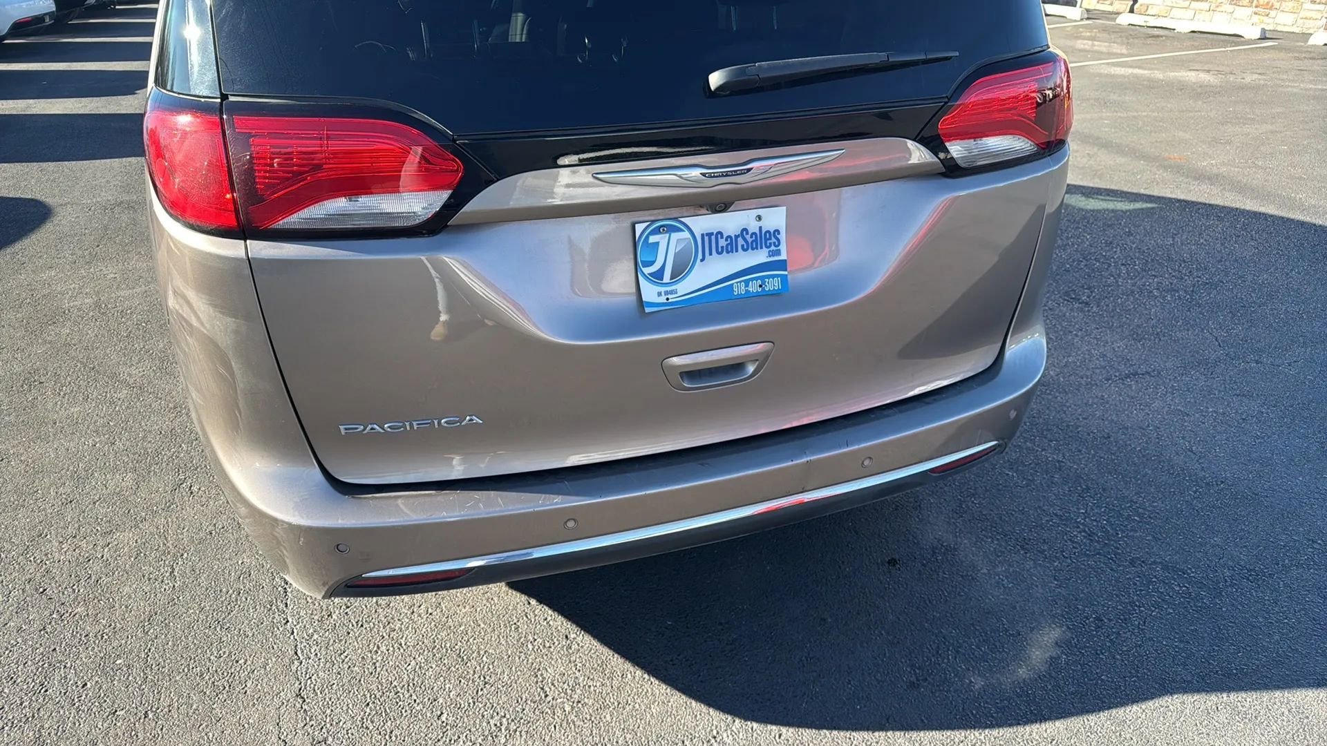 Used 2017 Chrysler Pacifica Touring-L image 26