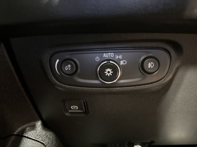 Used 2023 GMC Terrain SLT image 19