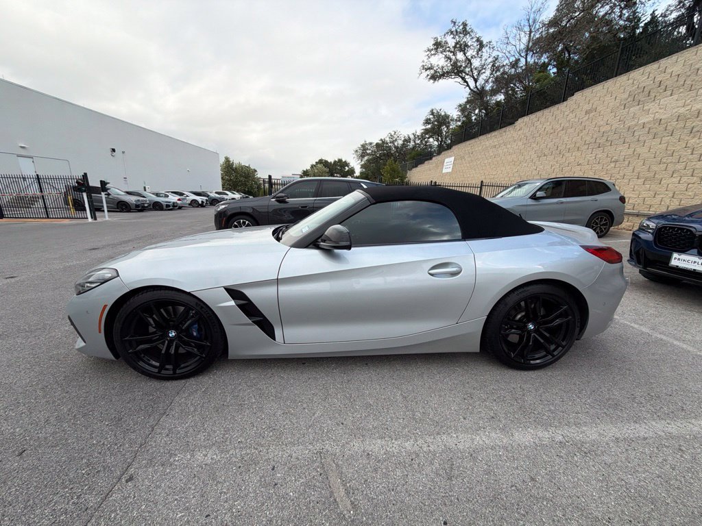 Used 2021 BMW Z4 M40i w/ Premium Package RWD image 3