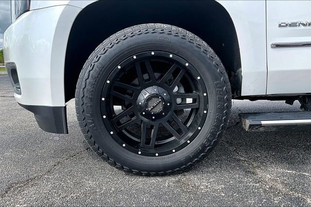 Used 2017 GMC Yukon Denali w/ Open Road Package AWD/4WD image 35