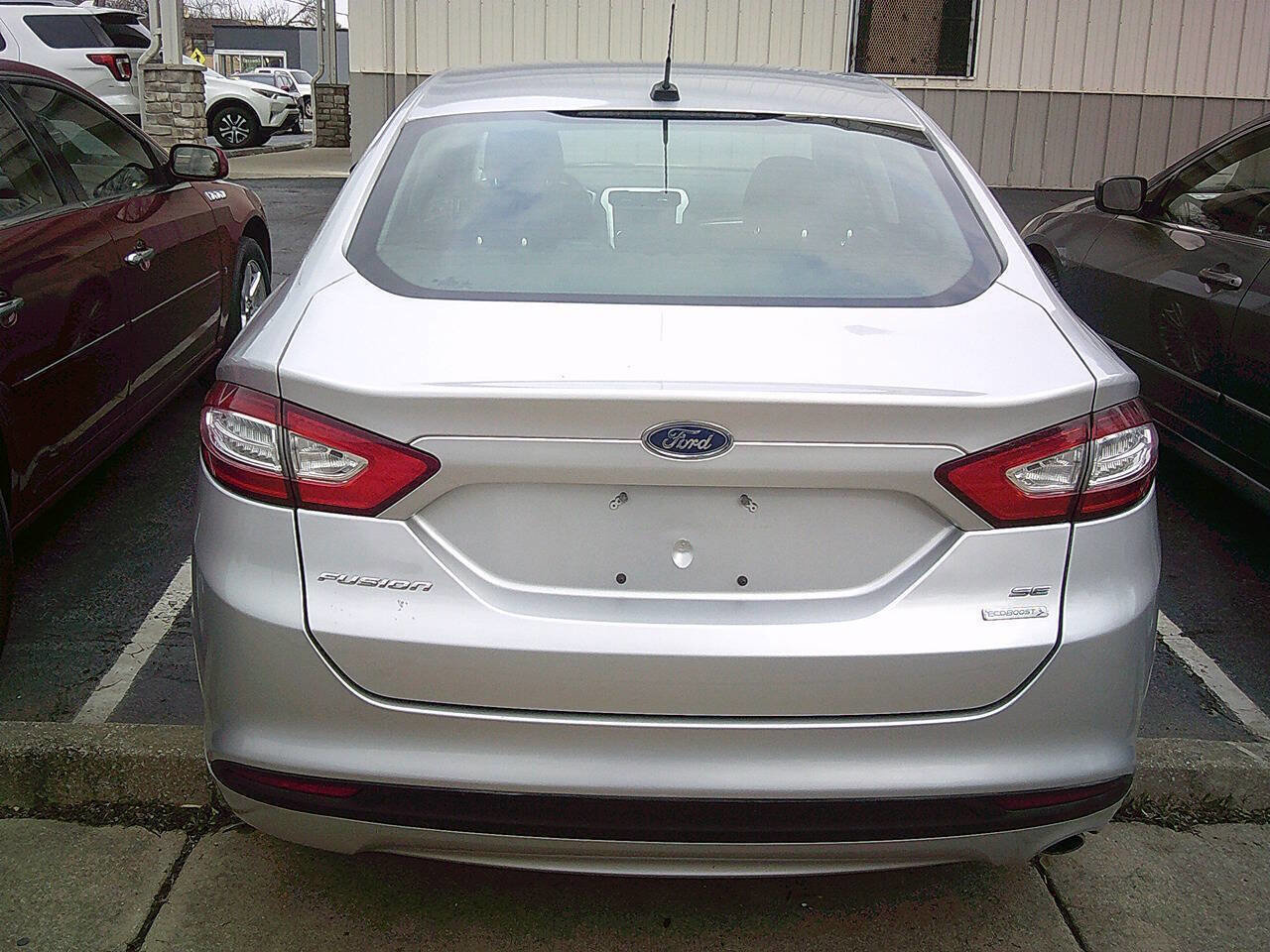 Used 2013 Ford Fusion SE FWD image 4