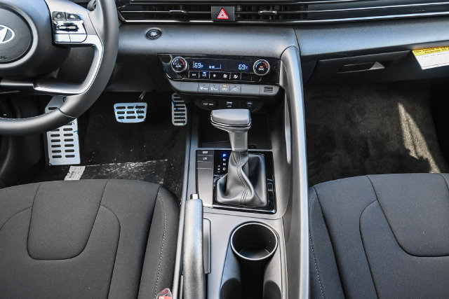 Used 2026 Hyundai Elantra Sport FWD image 18