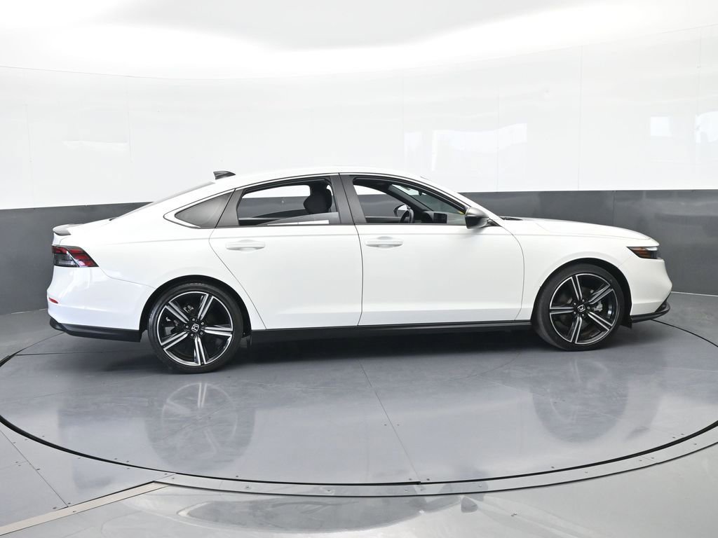 Used 2023 Honda Accord Sport image 7